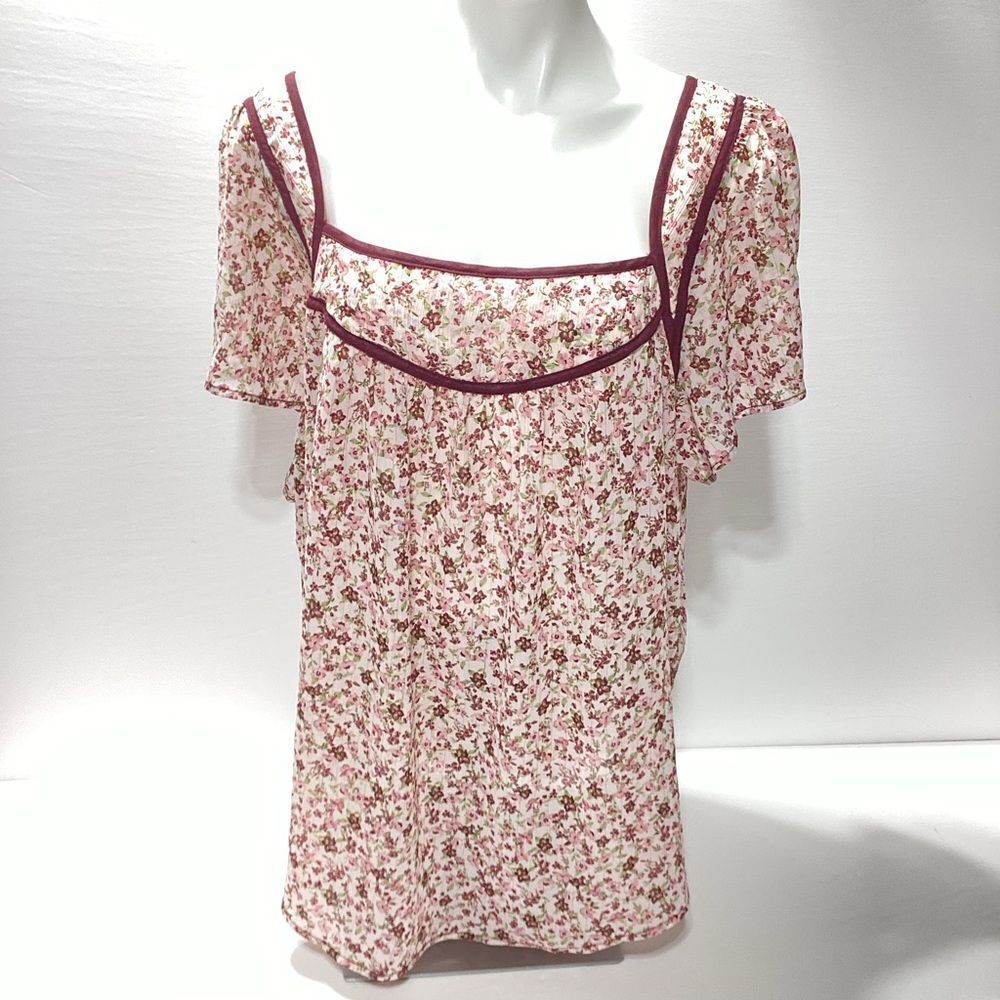 Torrid Floral Print Sheer Top Size 2 Short Sleeve Straight Neckline